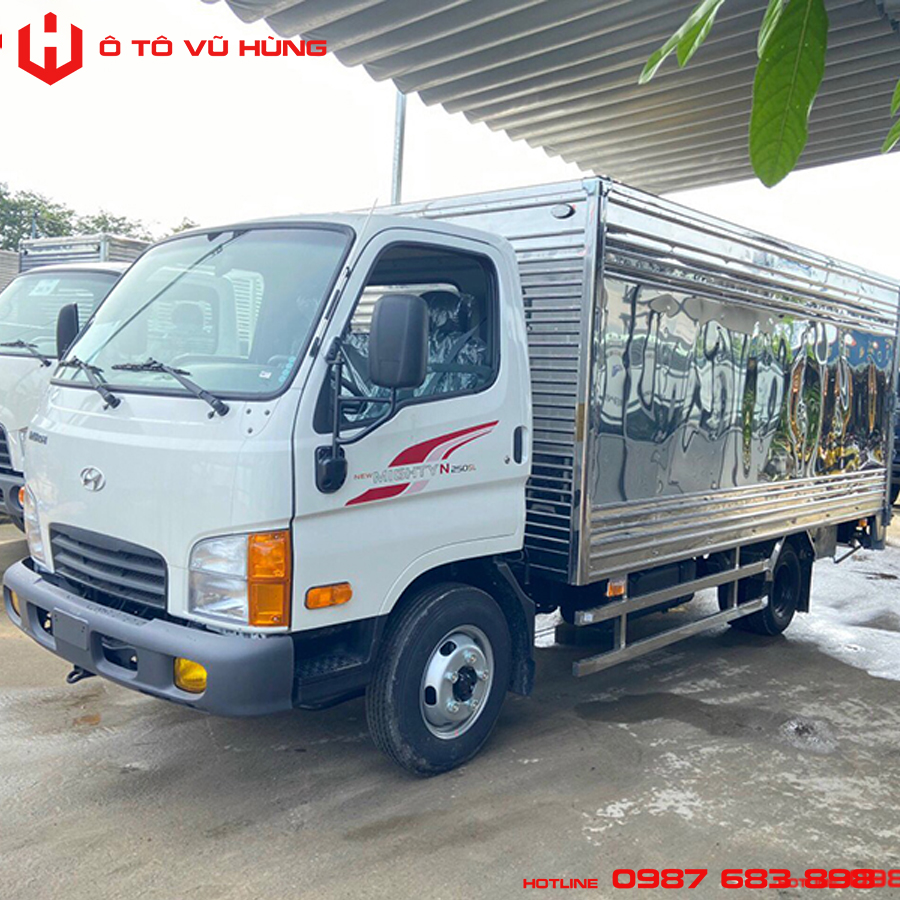 Xe Tải Hyundai New Mighty N250 2T4 Thùng Kín Gắn Bửng Nâng